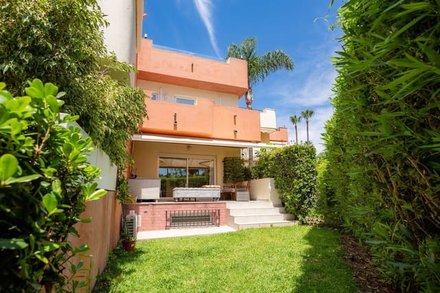 4 camera da letto Casa in vendita in New Golden Mile, Estepona - 949.000 € (Rif: 9952100)