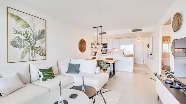 2 slaapkamer Appartement te koop in Manilva - € 450.000 (Ref: 9952101)