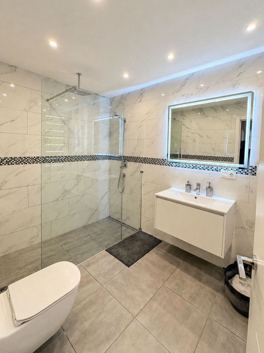 5 camera da letto Villa in vendita in New Golden Mile - 659.000 € (Rif: 9952105)