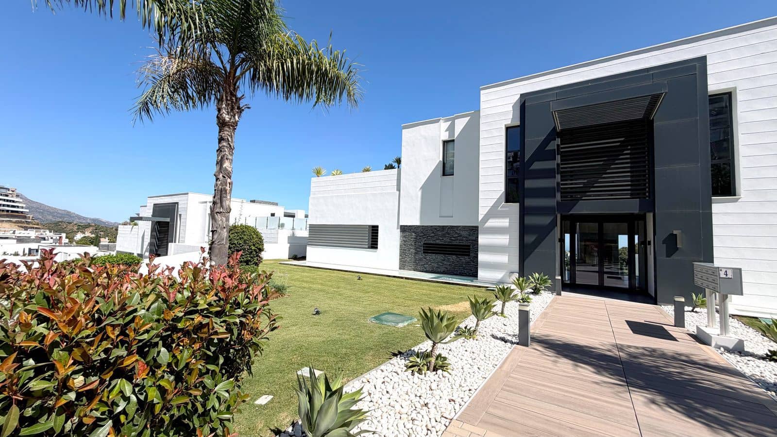 2 slaapkamer Appartement te koop in La Quinta - € 650.000 (Ref: 9952111)