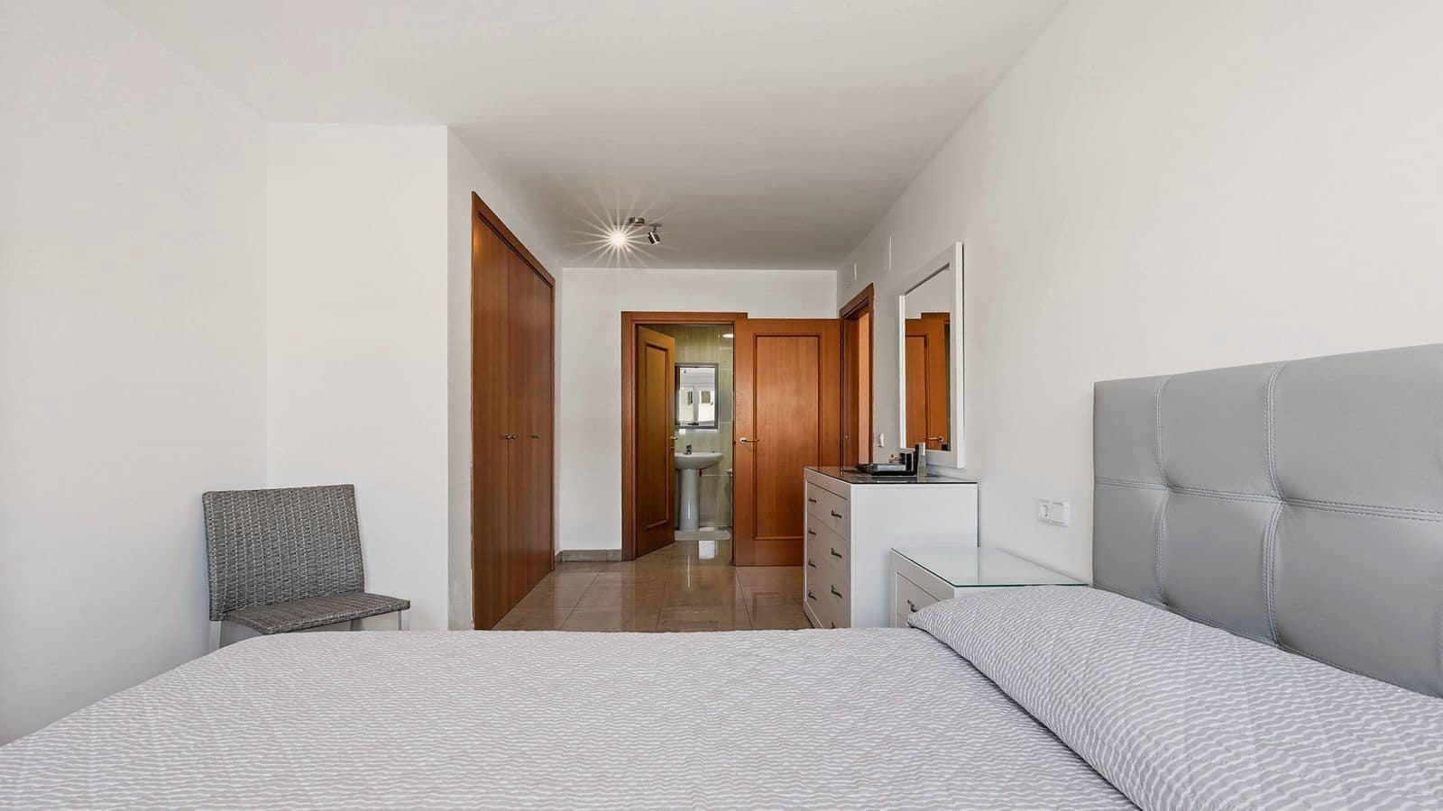 2 slaapkamer Appartement te koop in Manilva - € 280.000 (Ref: 9952113)