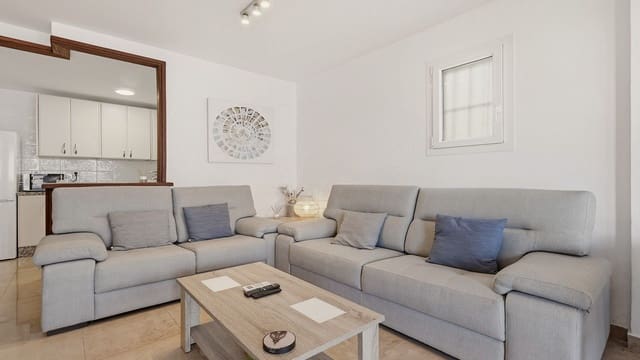 2 slaapkamer Appartement te koop in Manilva - € 280.000 (Ref: 9952113)