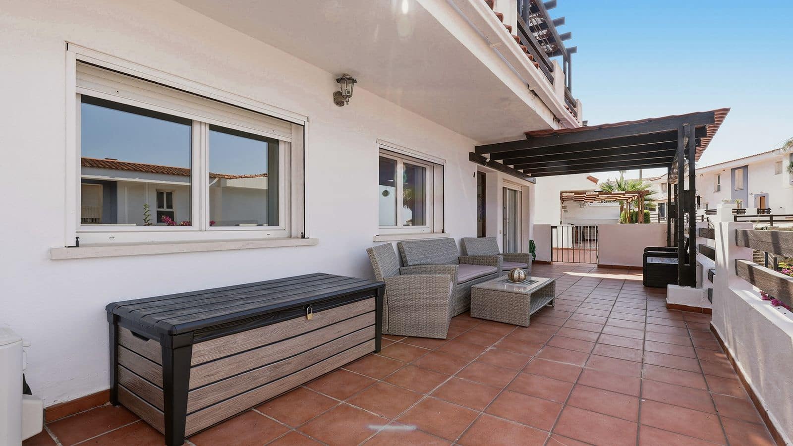 2 slaapkamer Appartement te koop in Manilva - € 280.000 (Ref: 9952113)