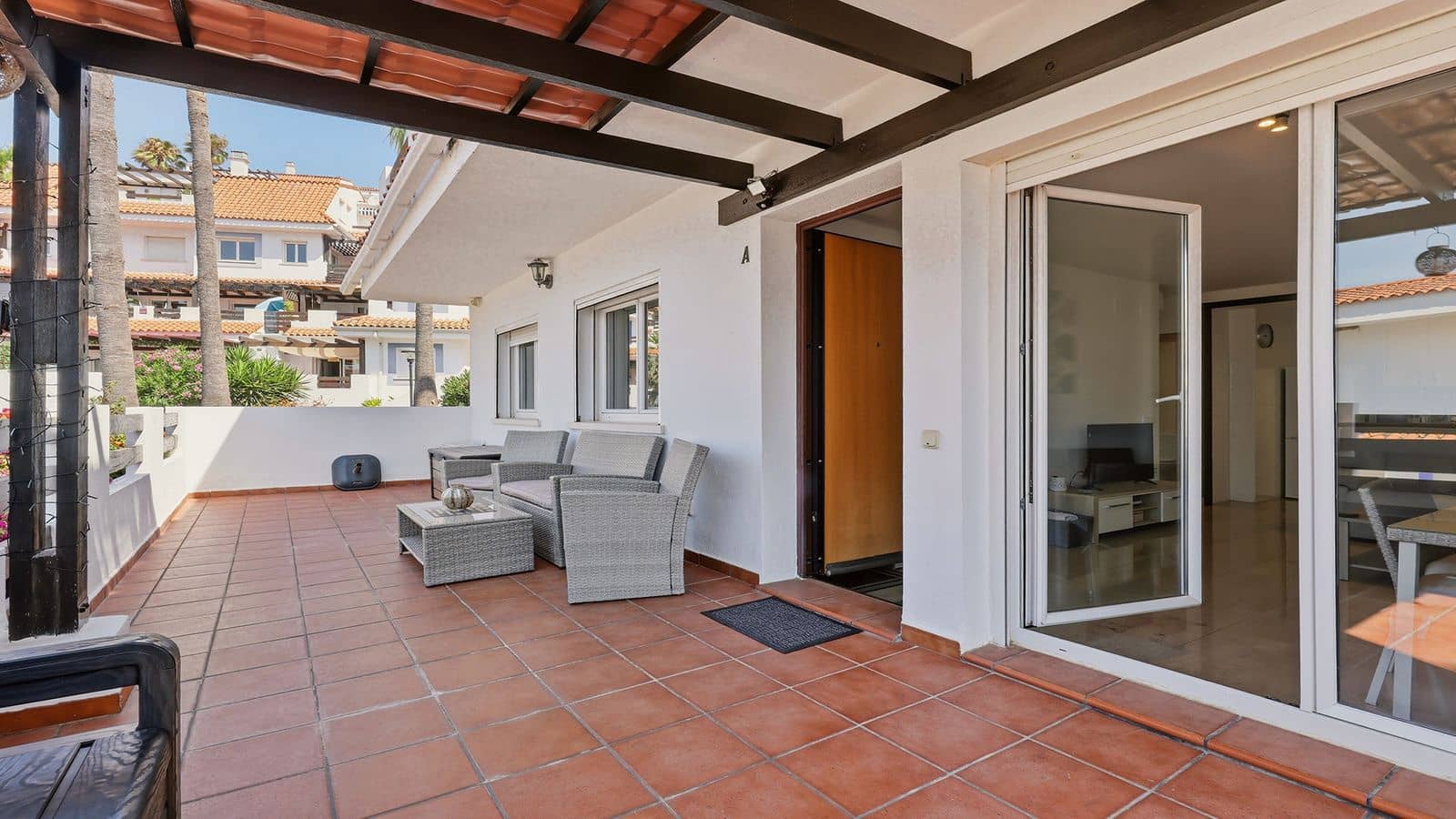 2 slaapkamer Appartement te koop in Manilva - € 280.000 (Ref: 9952113)