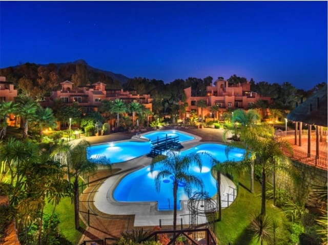 2 sypialnia Apartament na sprzedaż w Nueva Andalucia, Marbella - 565 000 € (Ref: 9952116)