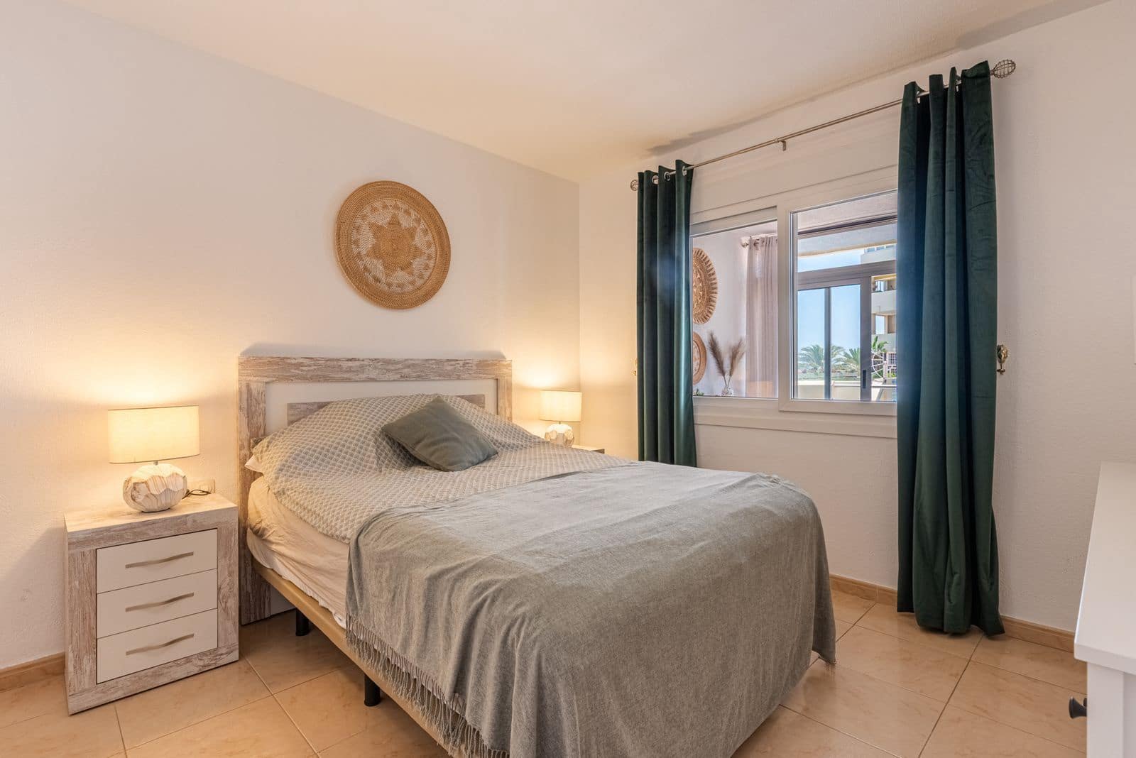 1 slaapkamer Appartement te koop in Estepona - € 329.000 (Ref: 9952121)