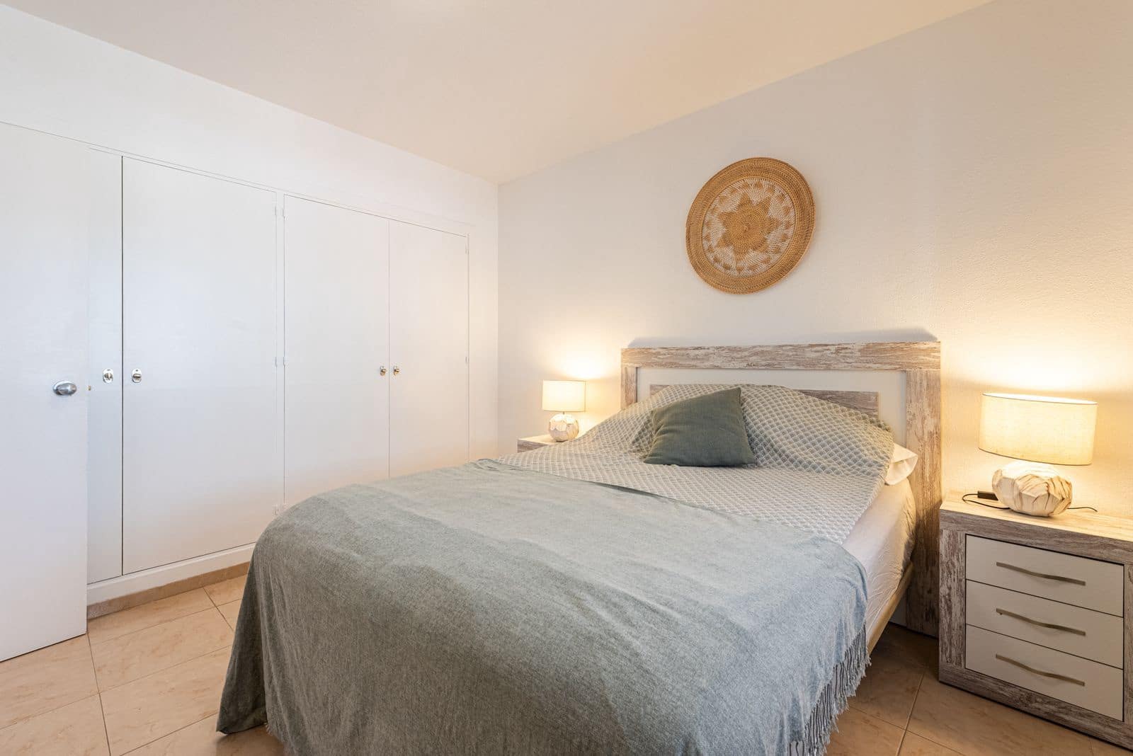 1 slaapkamer Appartement te koop in Estepona - € 329.000 (Ref: 9952121)