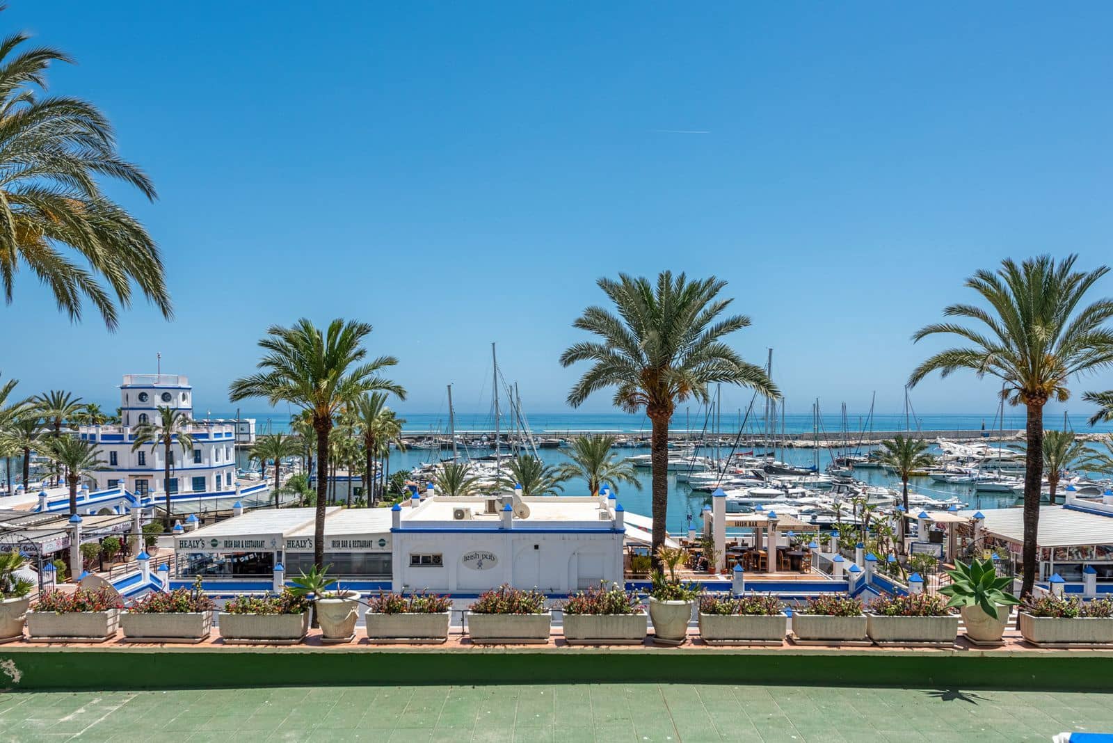 1 slaapkamer Appartement te koop in Estepona - € 329.000 (Ref: 9952121)