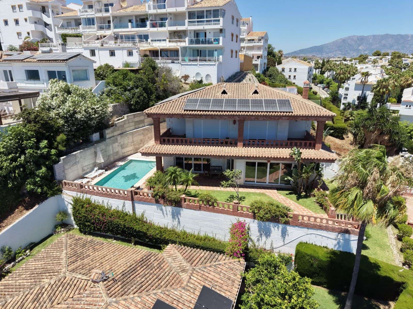6 Zimmer Villa zu verkaufen in Riviera del Sol - 1.795.000 € (Ref: 9952125)