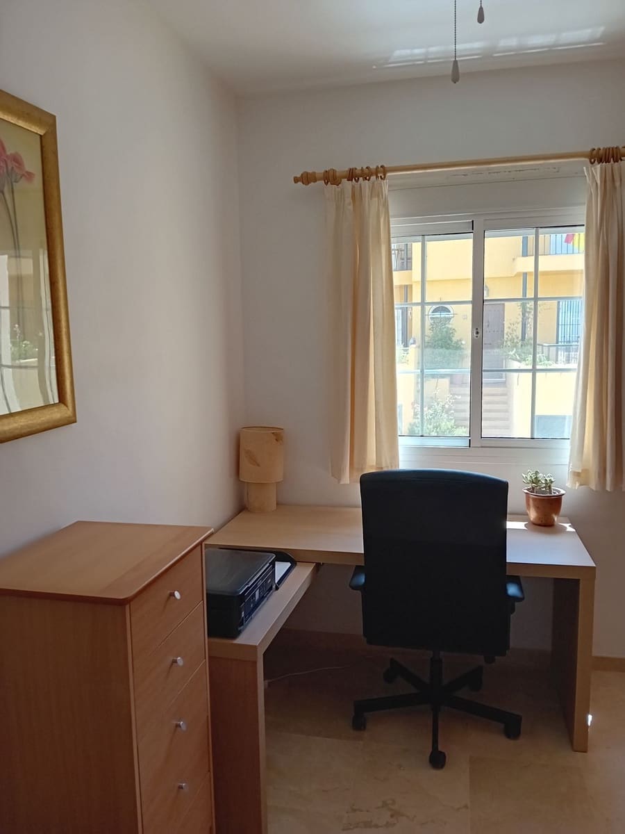 3 soveværelse Semi-Rækkehus til salg i Manilva - € 335.000 (Ref: 9952126)