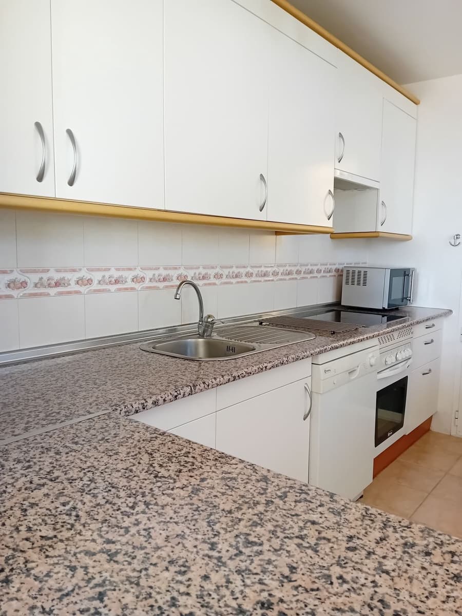 3 soveværelse Semi-Rækkehus til salg i Manilva - € 335.000 (Ref: 9952126)