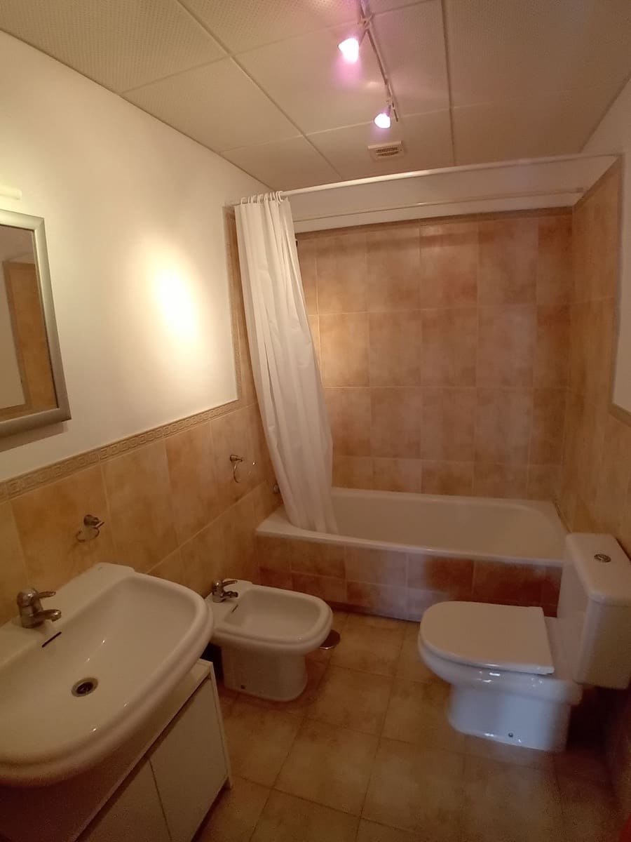 3 soveværelse Semi-Rækkehus til salg i Manilva - € 335.000 (Ref: 9952126)