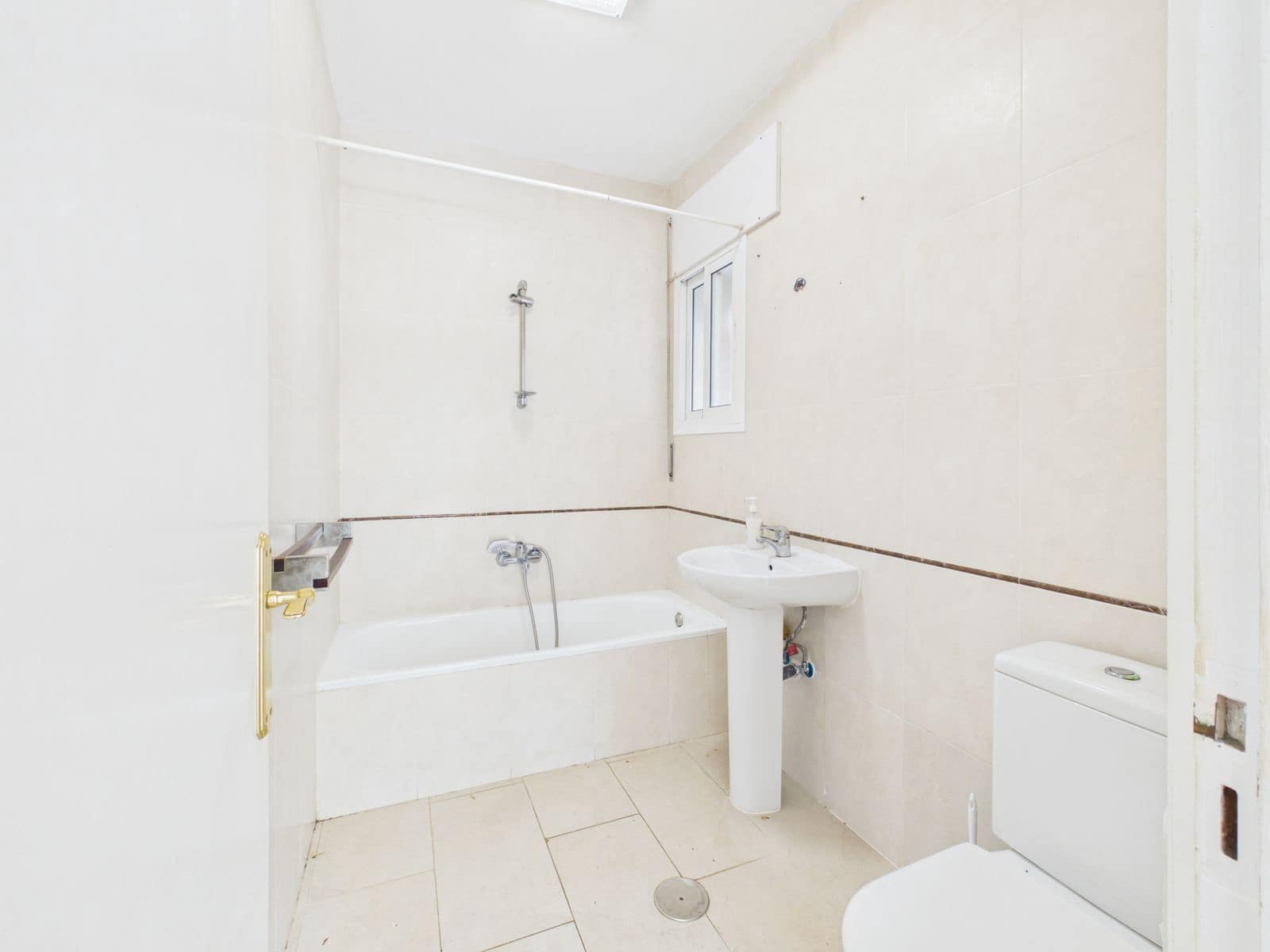 1 makuuhuone Huoneisto myytävänä paikassa Estepona - 295 000 € (Ref: 9952130)