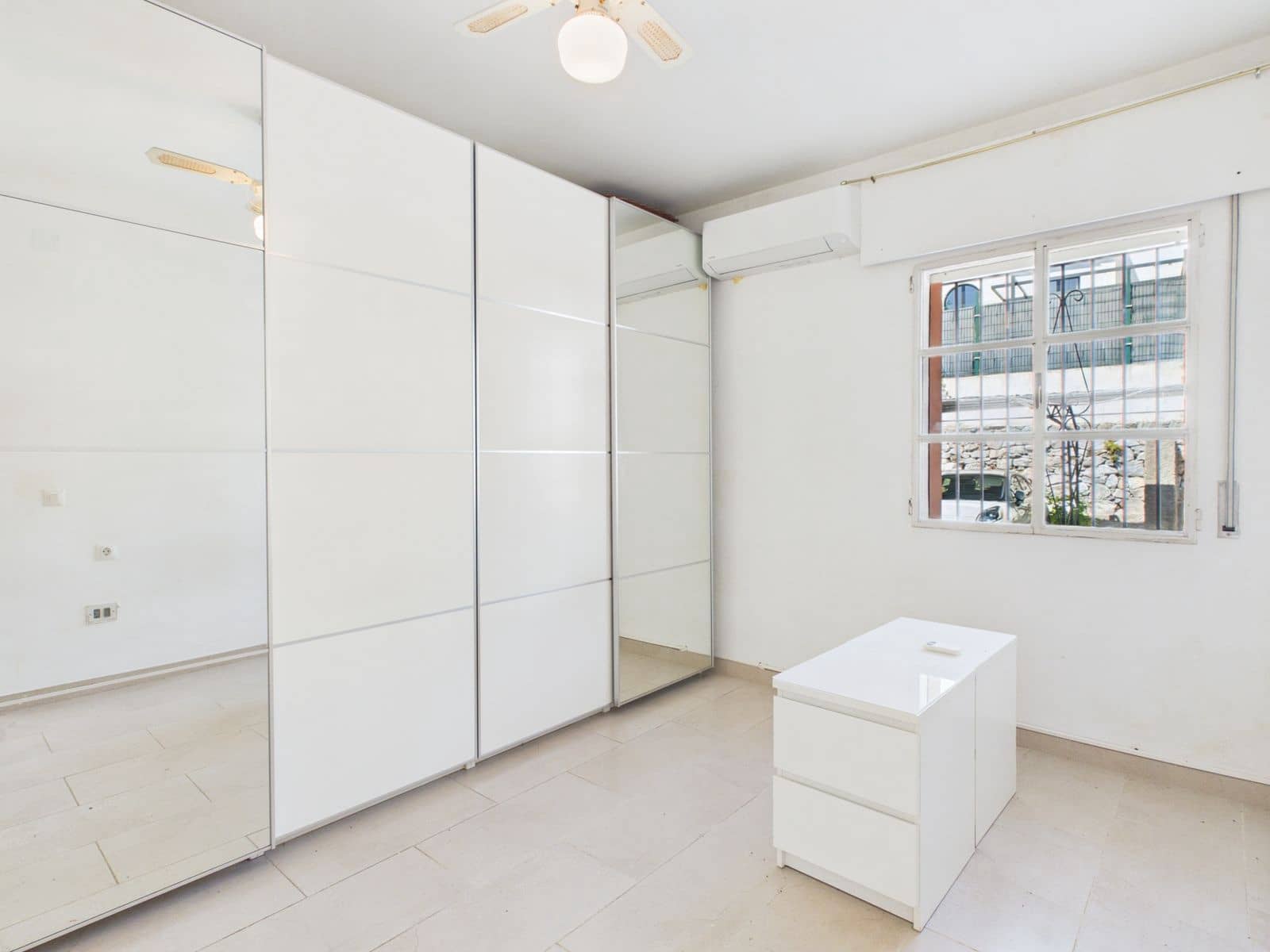 1 makuuhuone Huoneisto myytävänä paikassa Estepona - 295 000 € (Ref: 9952130)