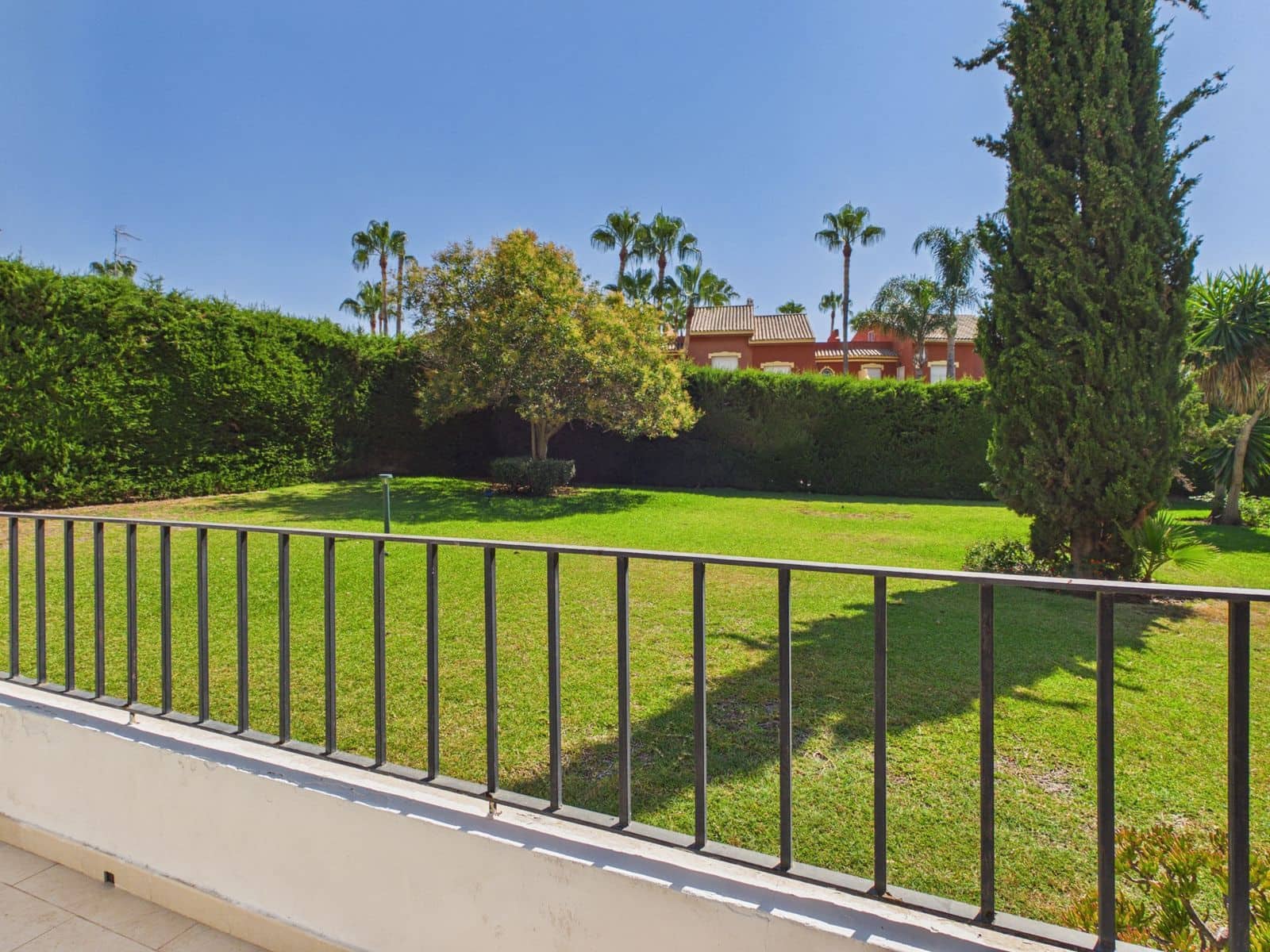 1 makuuhuone Huoneisto myytävänä paikassa Estepona - 295 000 € (Ref: 9952130)