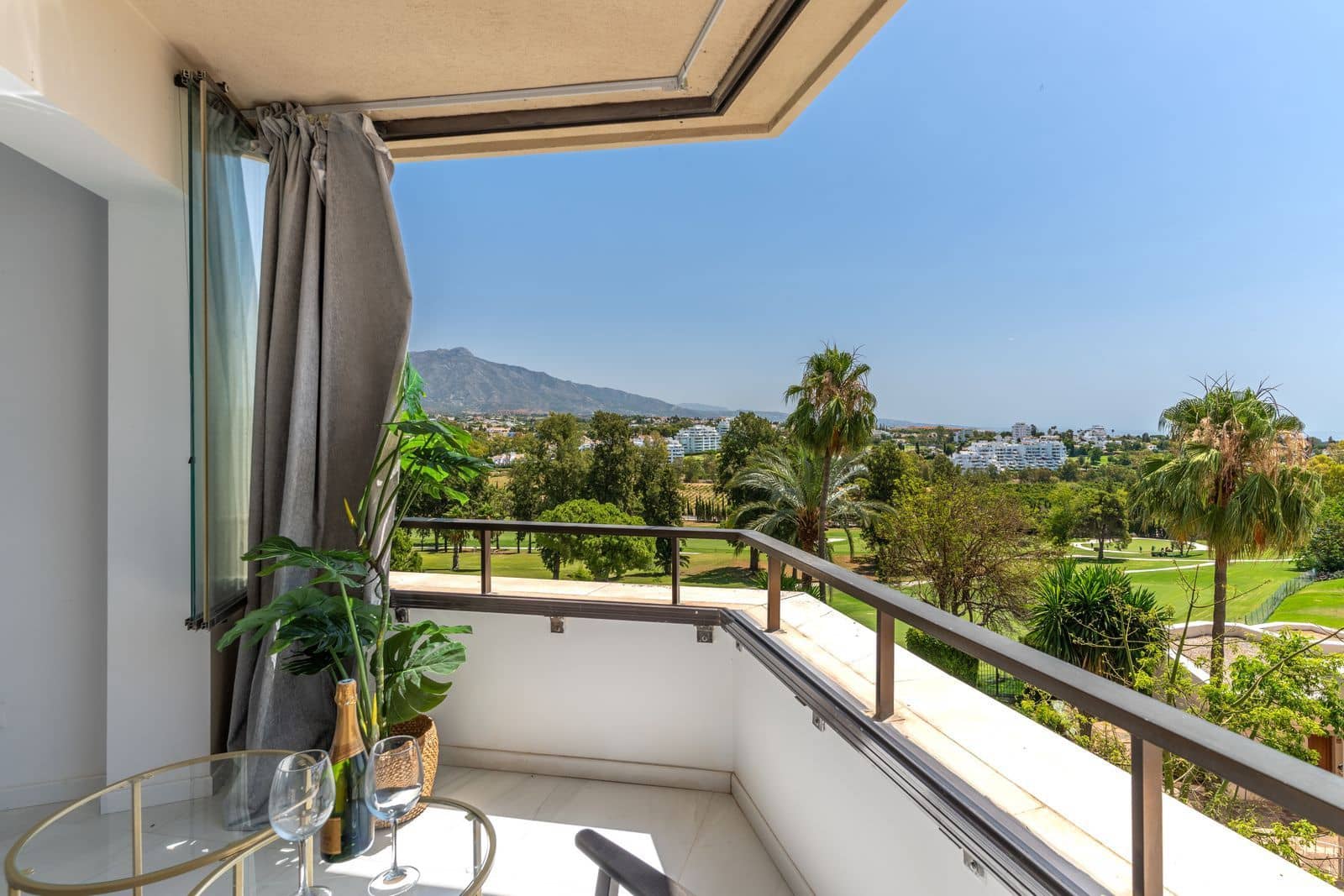 2 soverom Leilighet til salgs i San Pedro de Alcantara - € 480 000 (Ref: 9952135)