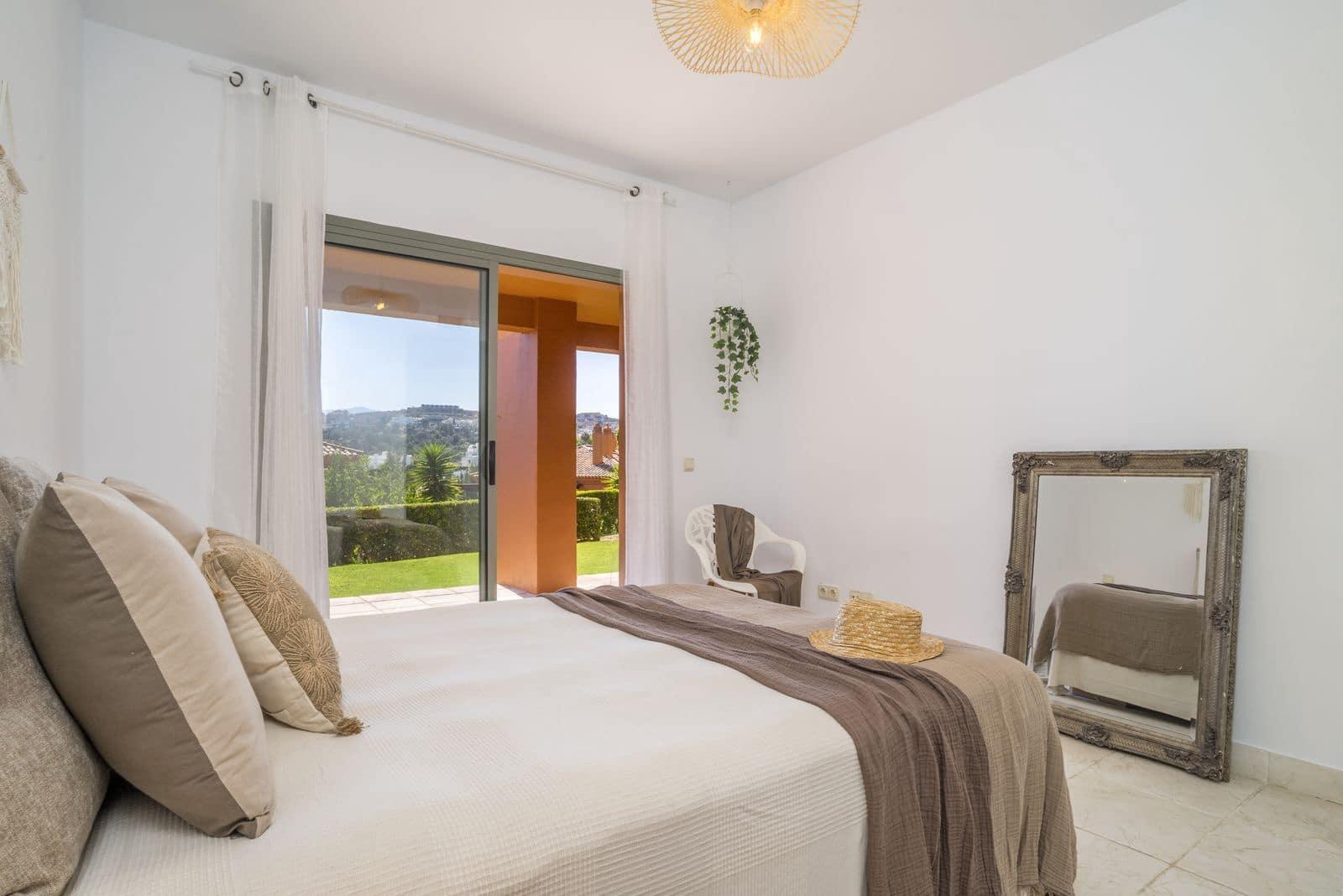 2 soverom Leilighet til salgs i Atalaya-Isdabe - € 430 000 (Ref: 9952136)