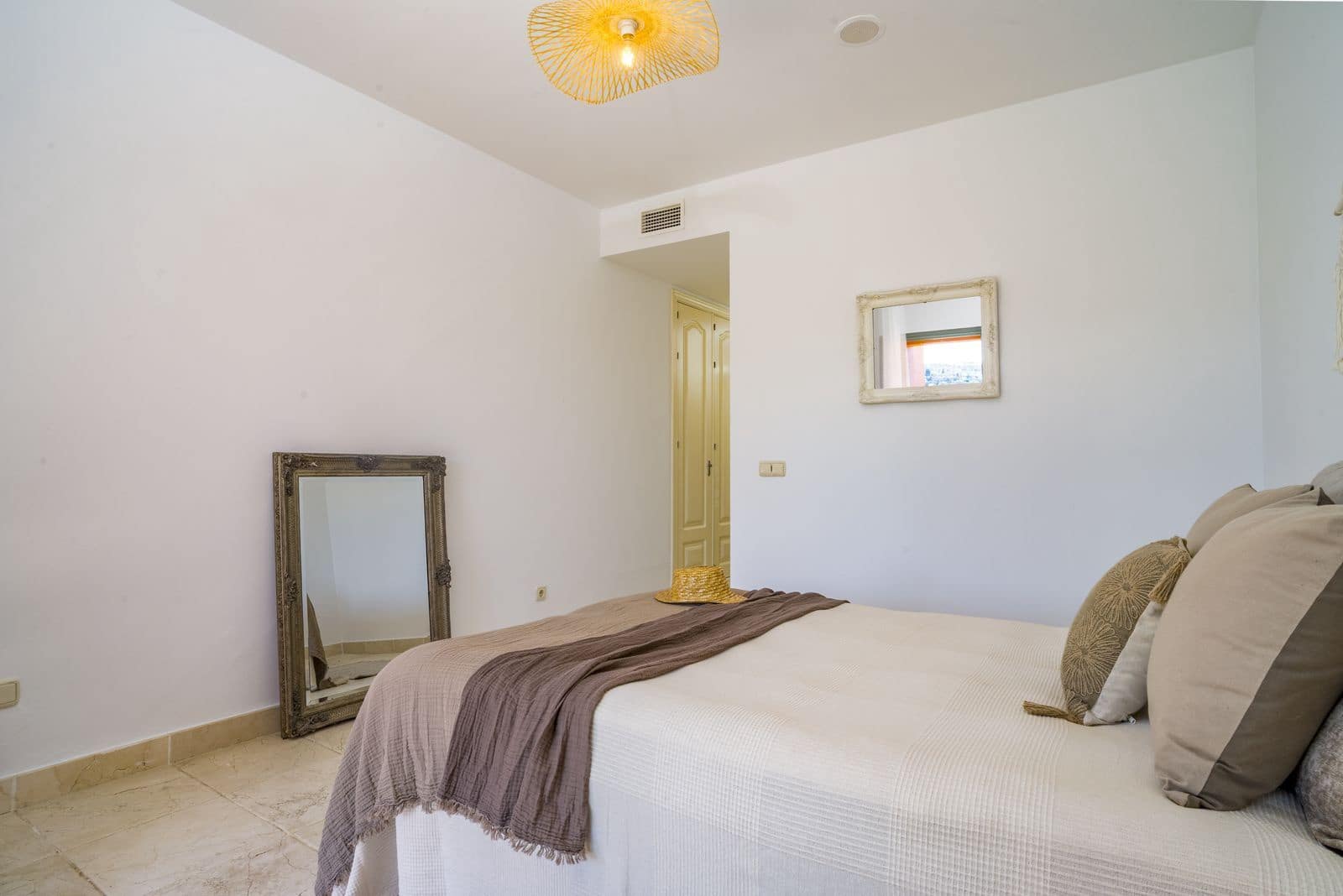 2 soverom Leilighet til salgs i Atalaya-Isdabe - € 430 000 (Ref: 9952136)