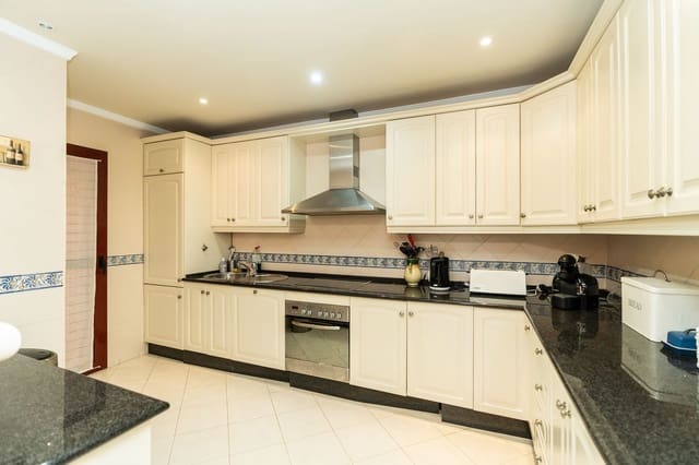 3 quarto Apartamento para venda em Elviria, Marbella - 625 000 € (Ref: 9952140)