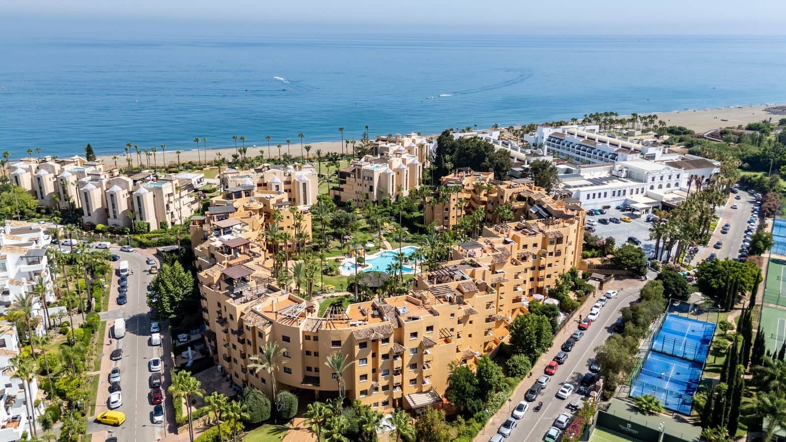 2 bedroom Apartment for sale in Costalita - € 475,000 (Ref: 9952142)