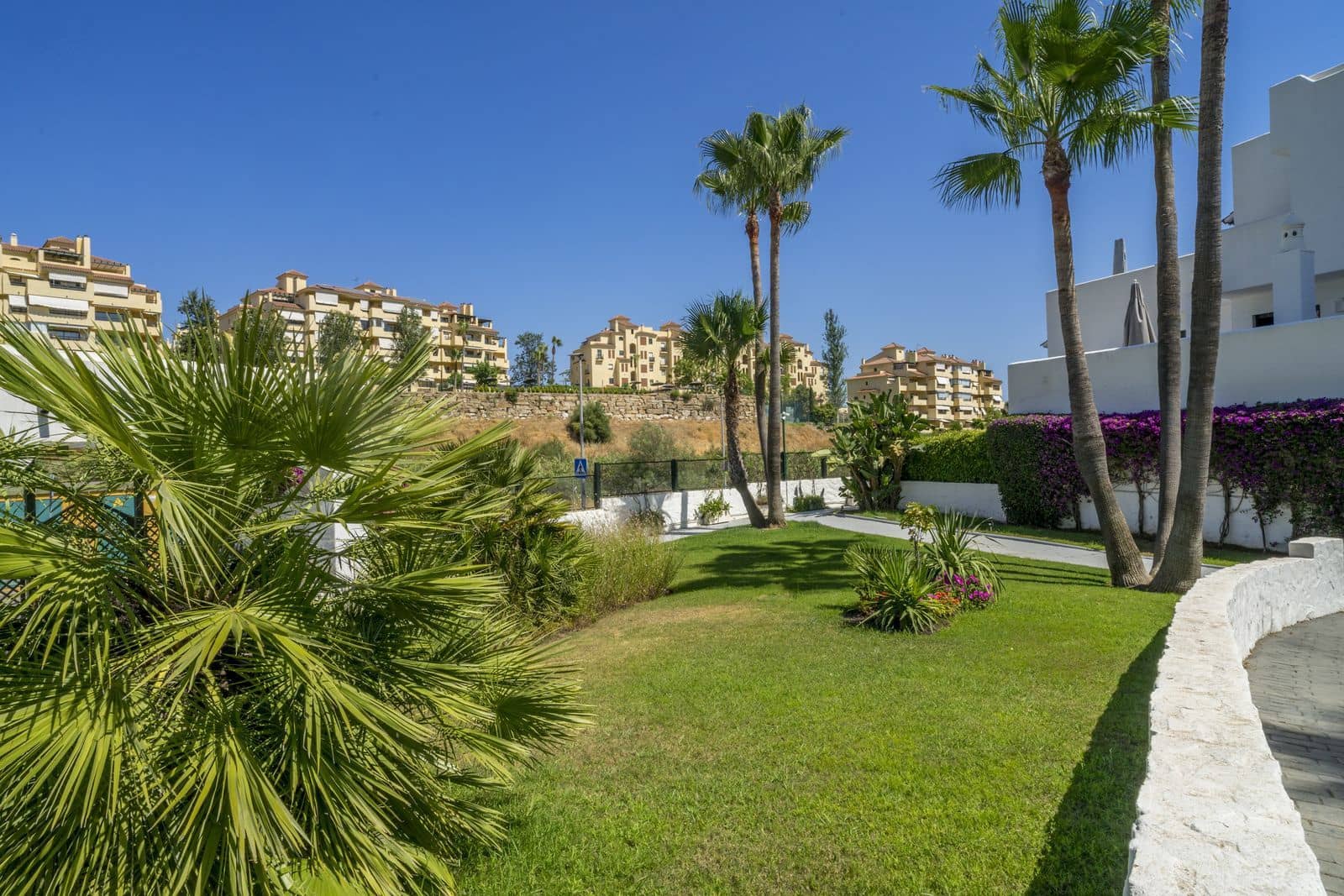 2 camera da letto Appartamento in vendita in New Golden Mile - 345.000 € (Rif: 9952146)