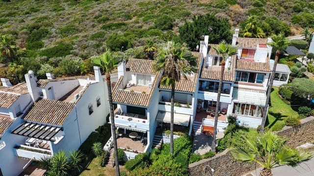 3 makuuhuone Omakotitalo myytävänä paikassa La Duquesa / Puerto de la Duquesa, Manilva - 515 000 € (Ref: 9952148)