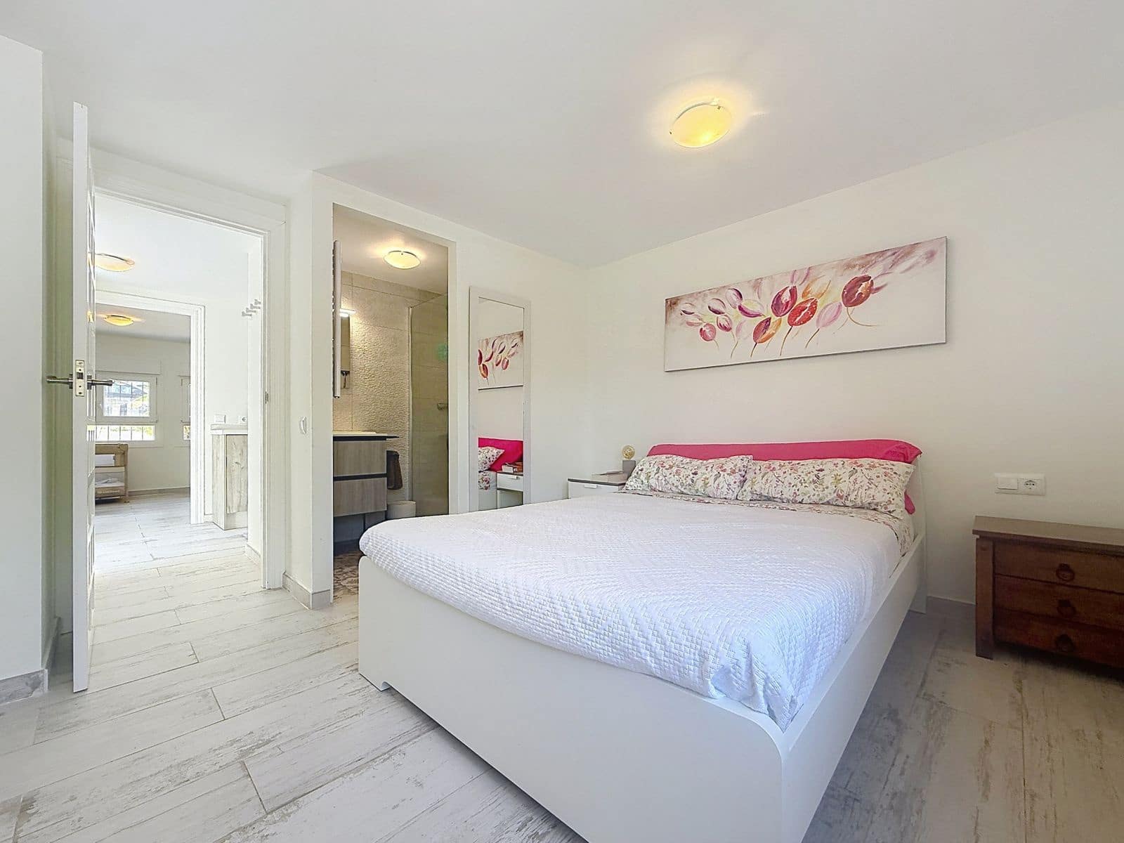 3 slaapkamer Villa te koop in Manilva - € 665.000 (Ref: 9952153)