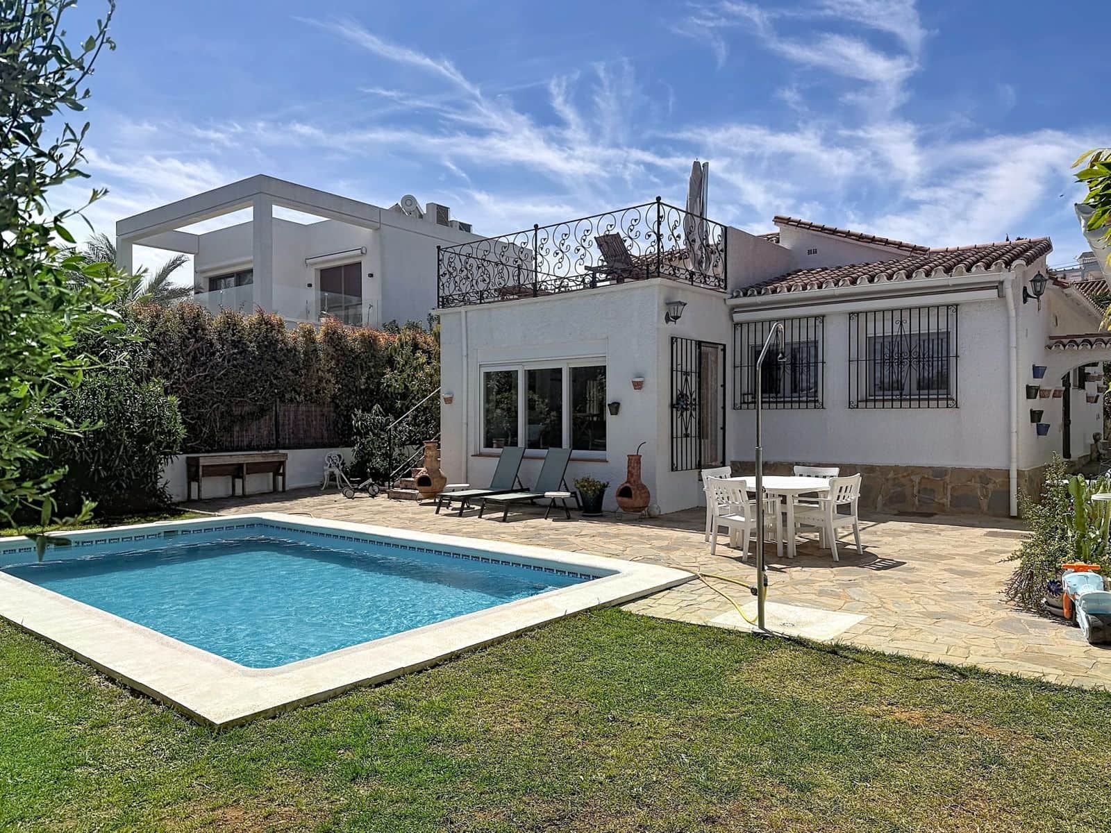 3 slaapkamer Villa te koop in Manilva - € 665.000 (Ref: 9952153)