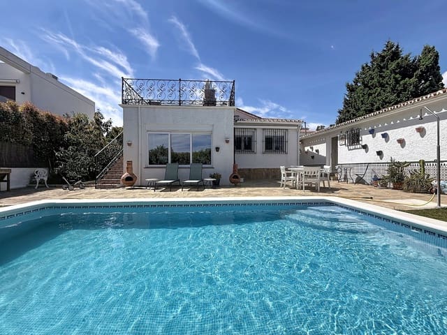 3 slaapkamer Villa te koop in Manilva - € 665.000 (Ref: 9952153)