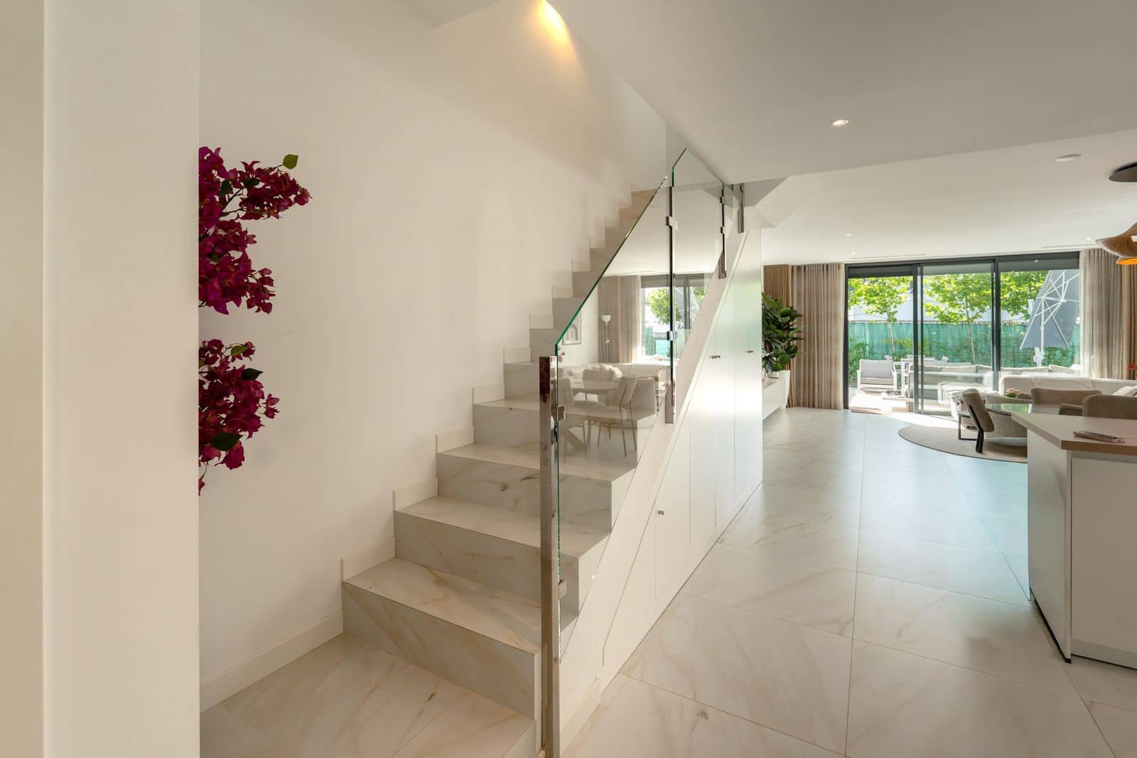 4 soverom Kjedet enebolig til salgs i Estepona - € 945 000 (Ref: 9952157)