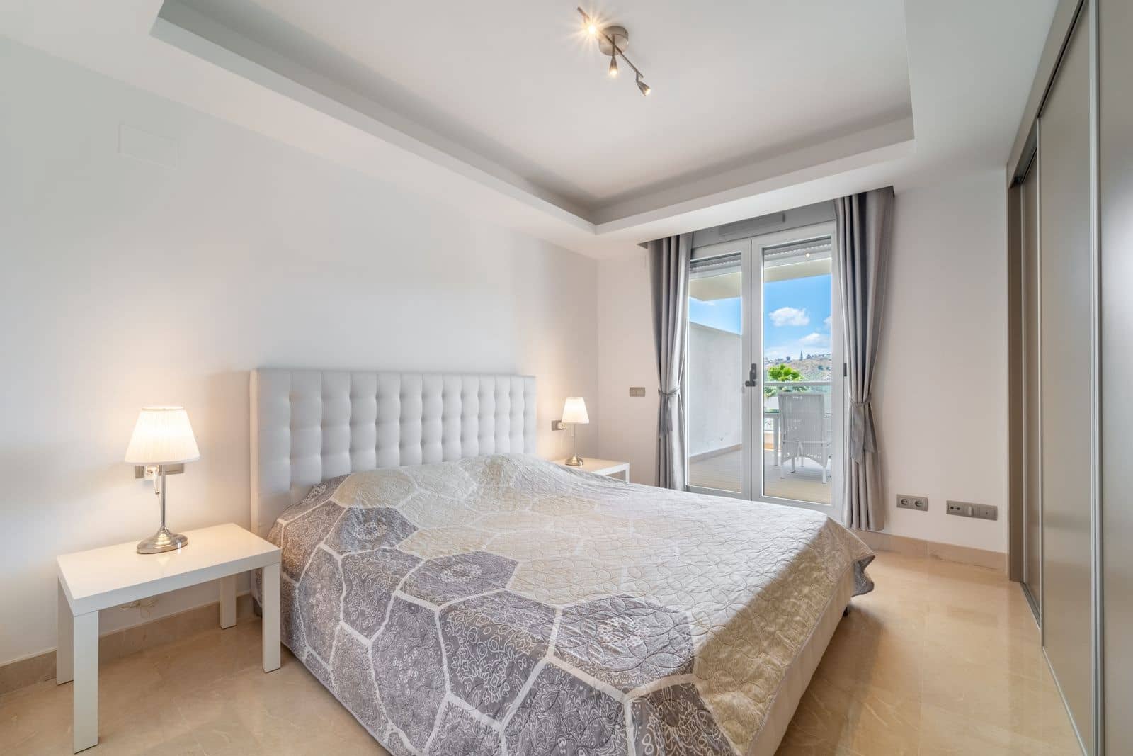 Apartamento de 2 habitaciones en Los Arqueros en venta - 549.000 € (Ref: 9952161)