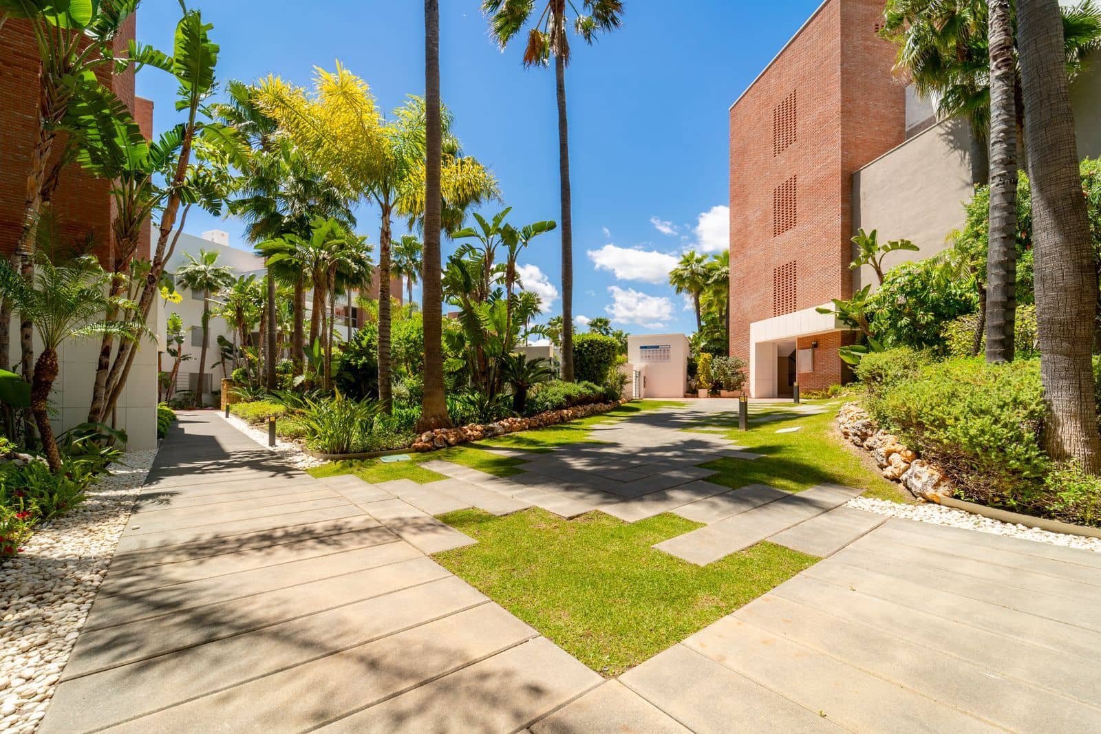 Apartamento de 2 habitaciones en Los Arqueros en venta - 549.000 € (Ref: 9952161)