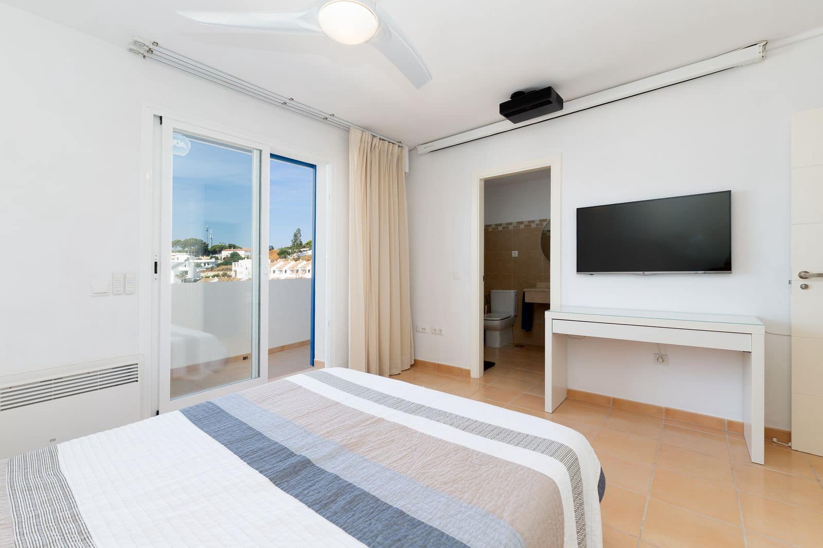 3 slaapkamer Huis te koop in Benalmadena Costa - € 559.000 (Ref: 9952162)