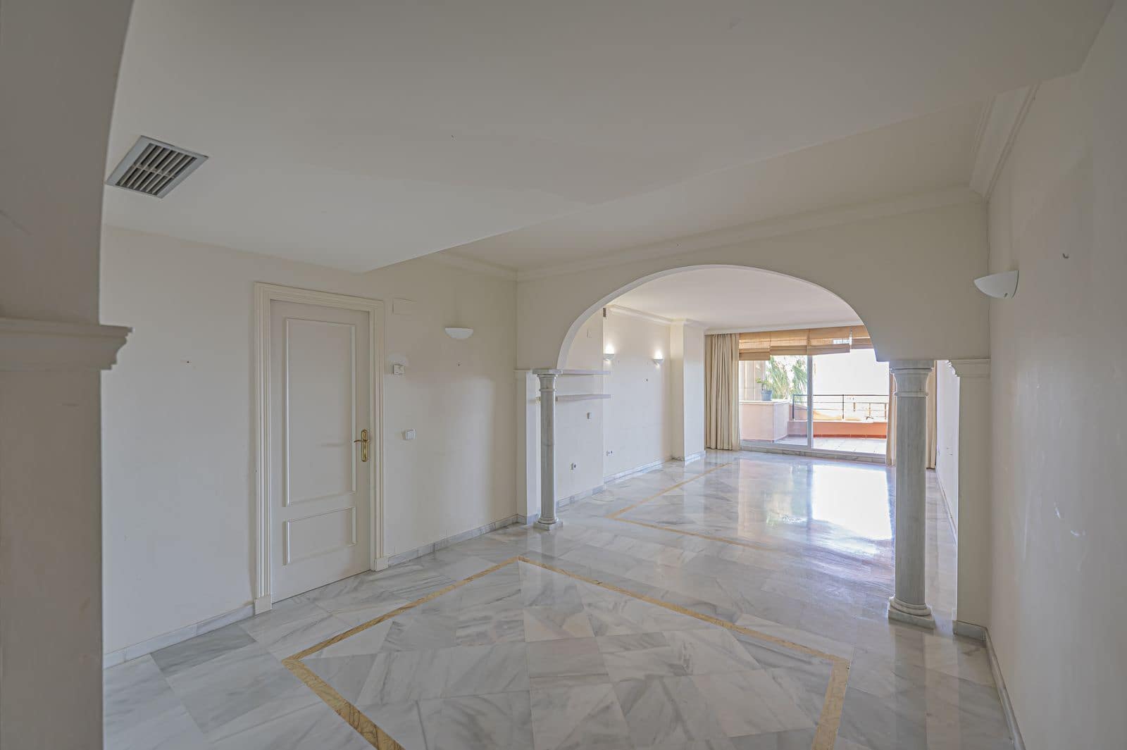 2 sypialnia Apartament na sprzedaż w Nueva Andalucia - 675 000 € (Ref: 9952163)