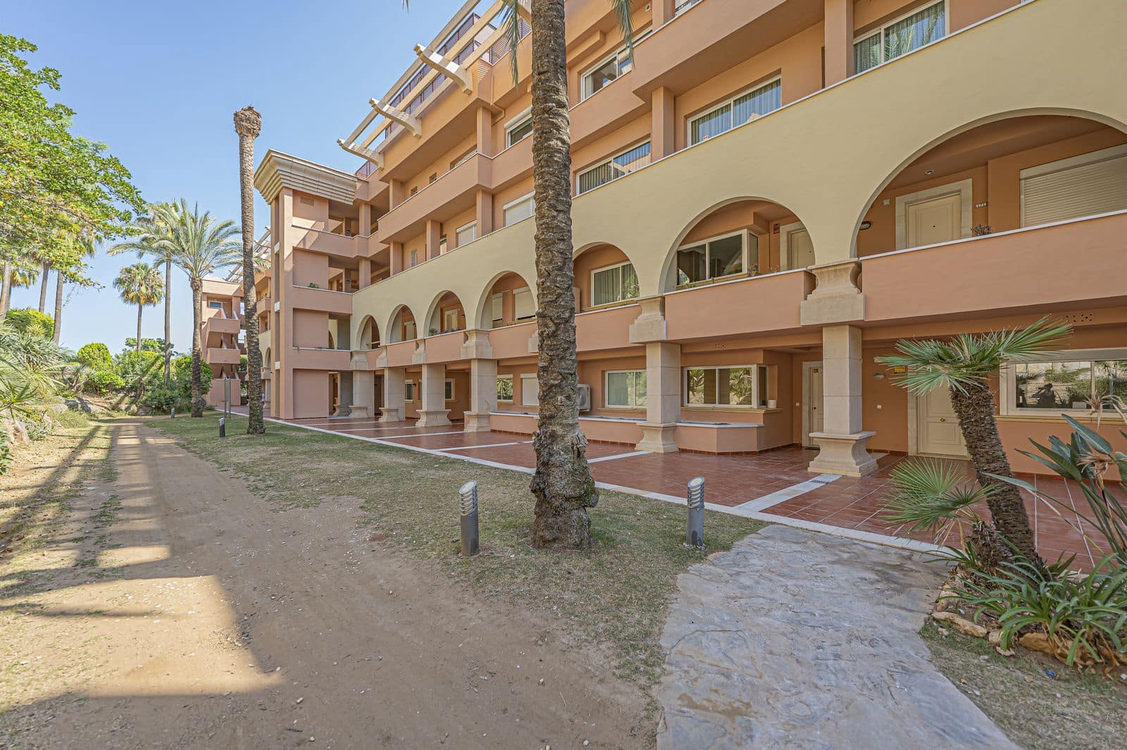 2 sypialnia Apartament na sprzedaż w Nueva Andalucia - 675 000 € (Ref: 9952163)