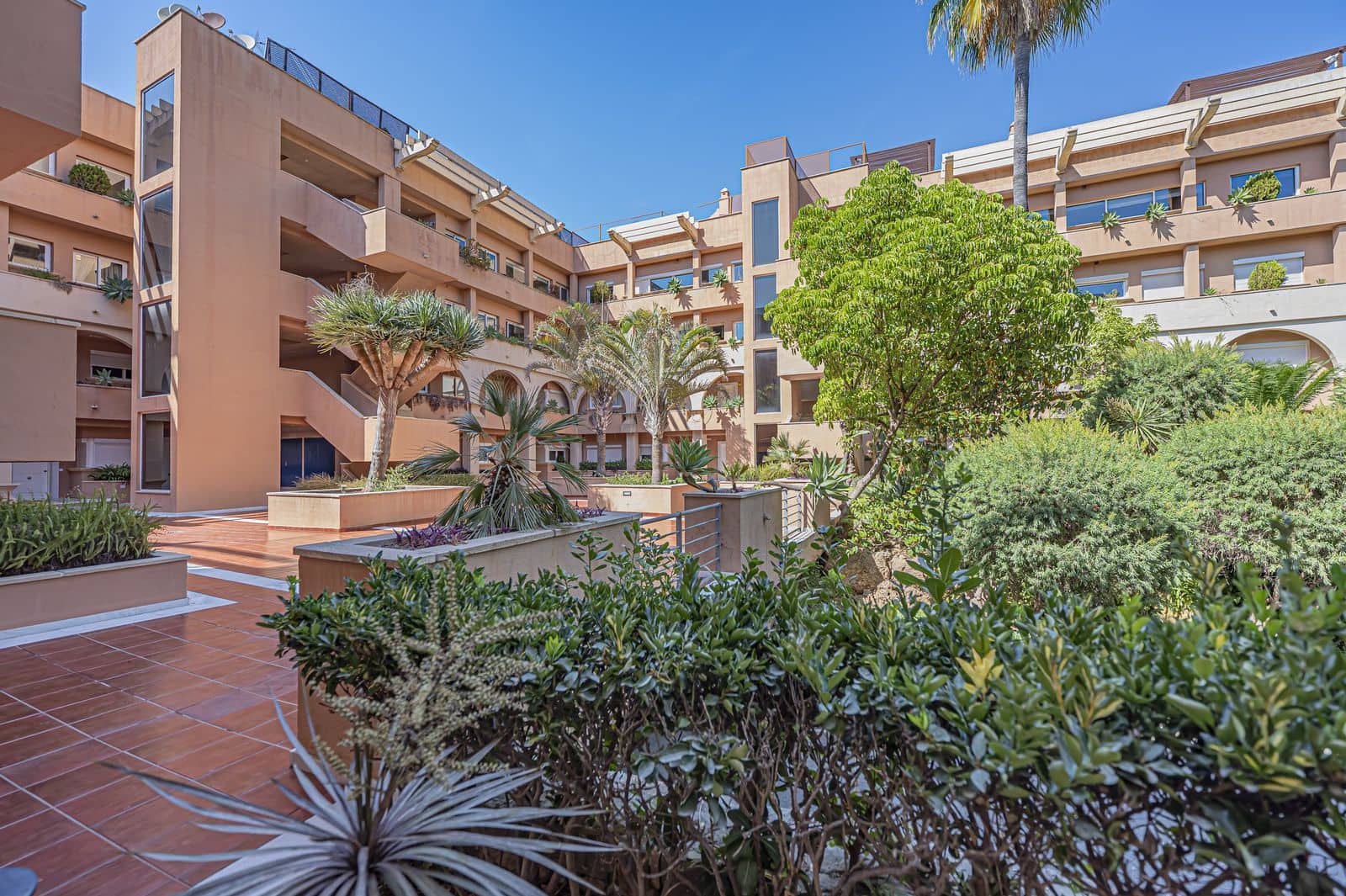 2 sypialnia Apartament na sprzedaż w Nueva Andalucia - 675 000 € (Ref: 9952163)