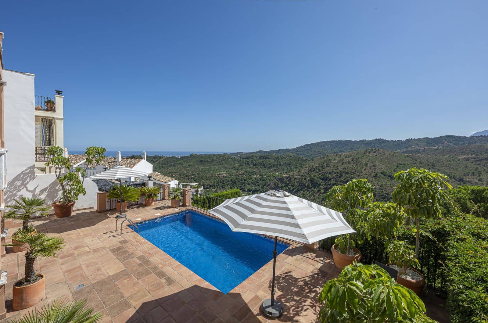 4 chambre Villa/Maison à vendre à Benahavis - 1 350 000 € (Ref: 9952177)