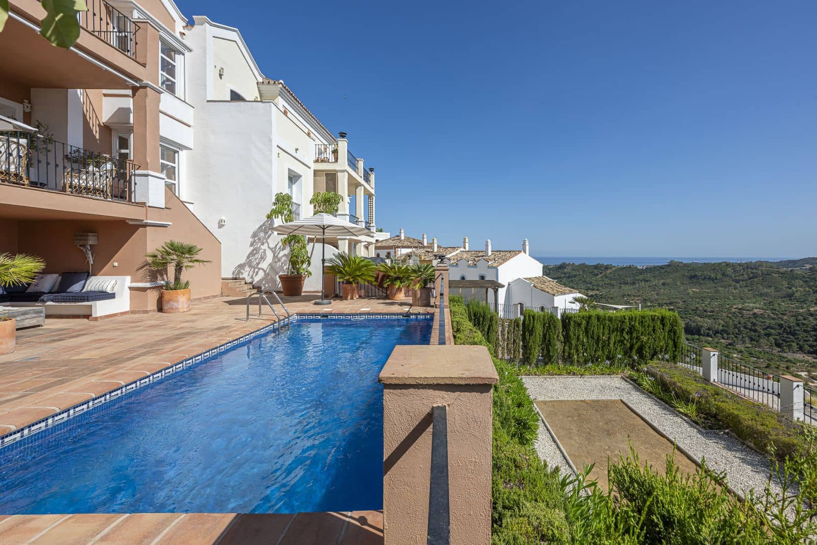 4 chambre Villa/Maison à vendre à Benahavis - 1 350 000 € (Ref: 9952177)