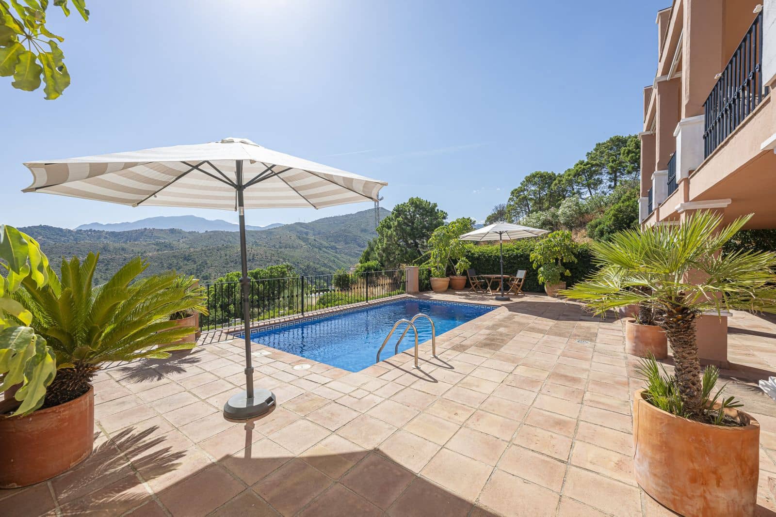 4 chambre Villa/Maison à vendre à Benahavis - 1 350 000 € (Ref: 9952177)