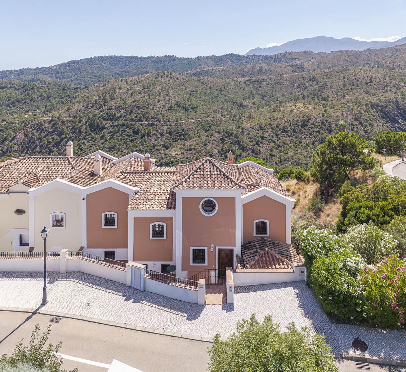 4 chambre Villa/Maison à vendre à Benahavis - 1 350 000 € (Ref: 9952177)