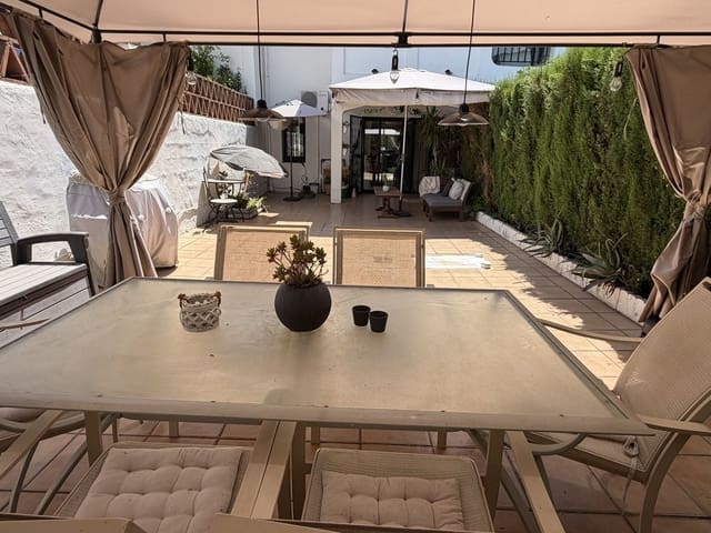 4 quarto Casa em Banda para venda em Málaga cidade - 550 000 € (Ref: 9952185)