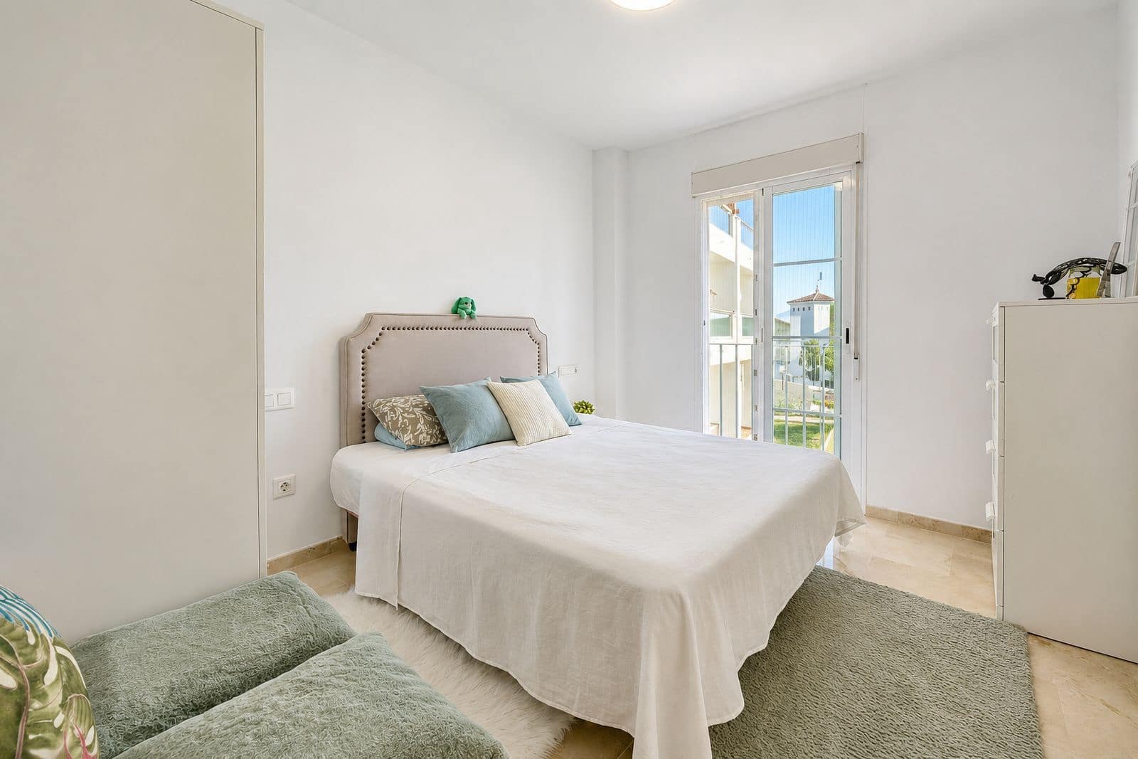 3 soverom Leilighet til salgs i La Duquesa / Puerto de la Duquesa - € 265 000 (Ref: 9952191)