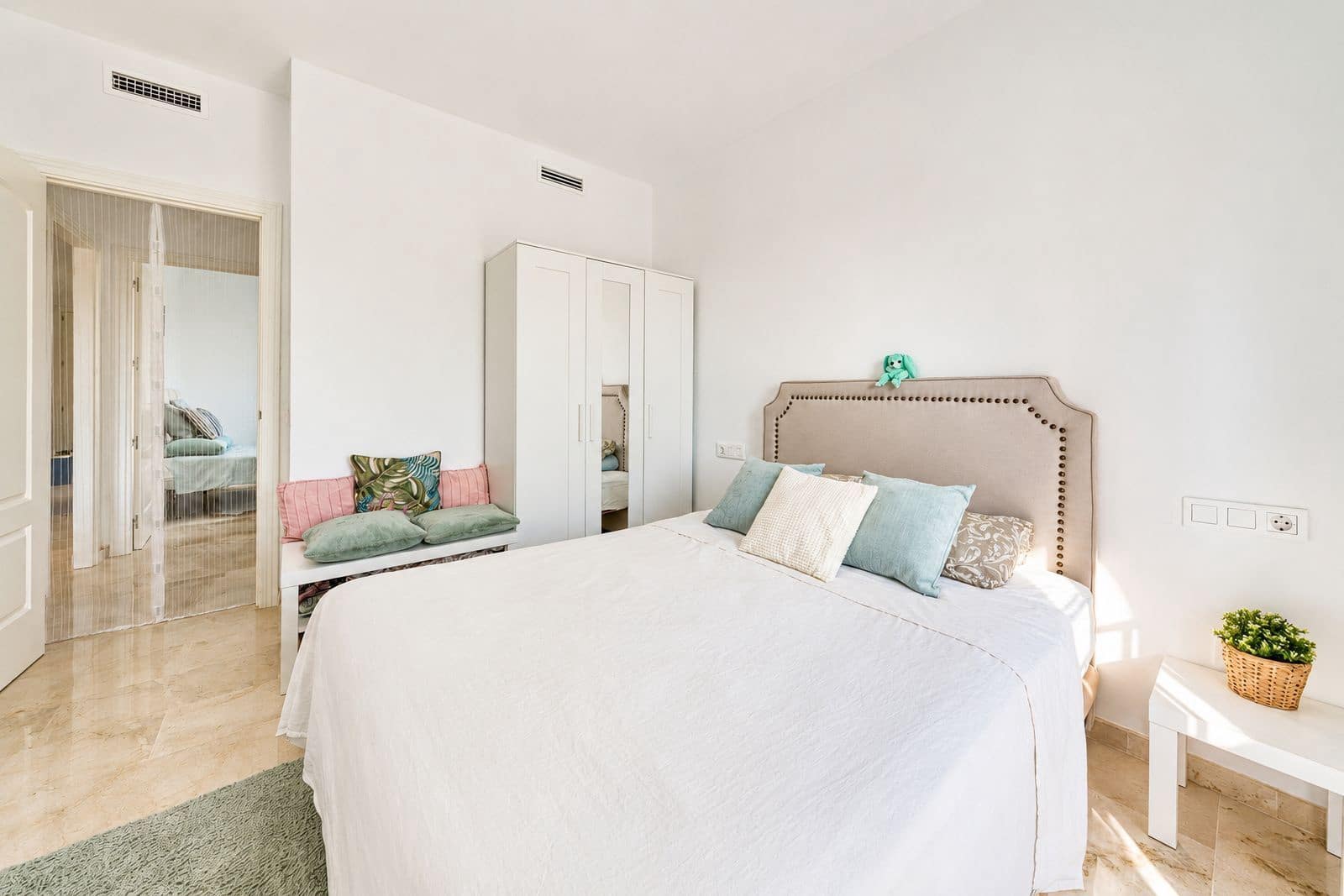 3 soverom Leilighet til salgs i La Duquesa / Puerto de la Duquesa - € 265 000 (Ref: 9952191)