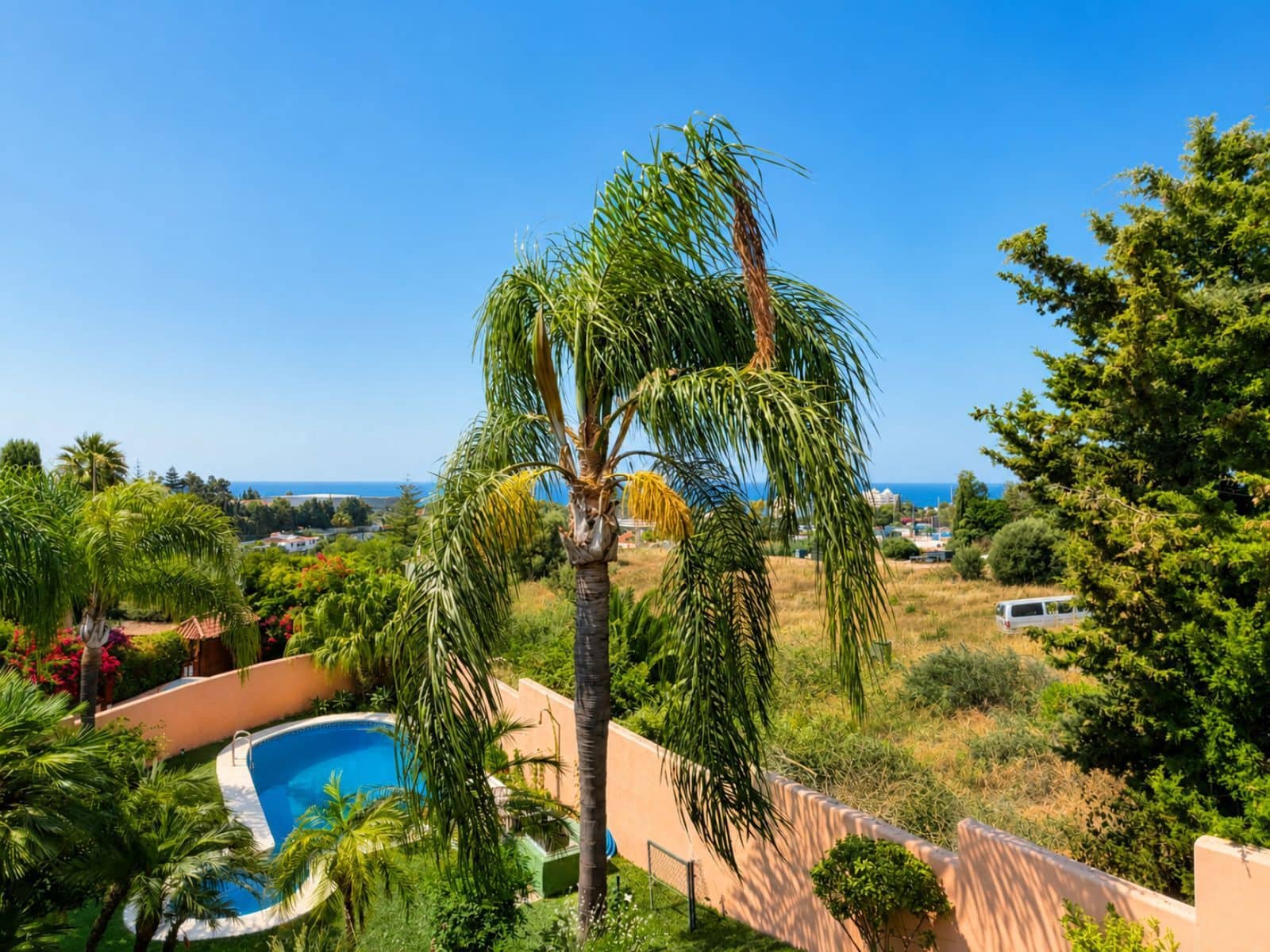 7 soveværelse Semi-Rækkehus til salg i Marbella - € 1.695.000 (Ref: 9952193)