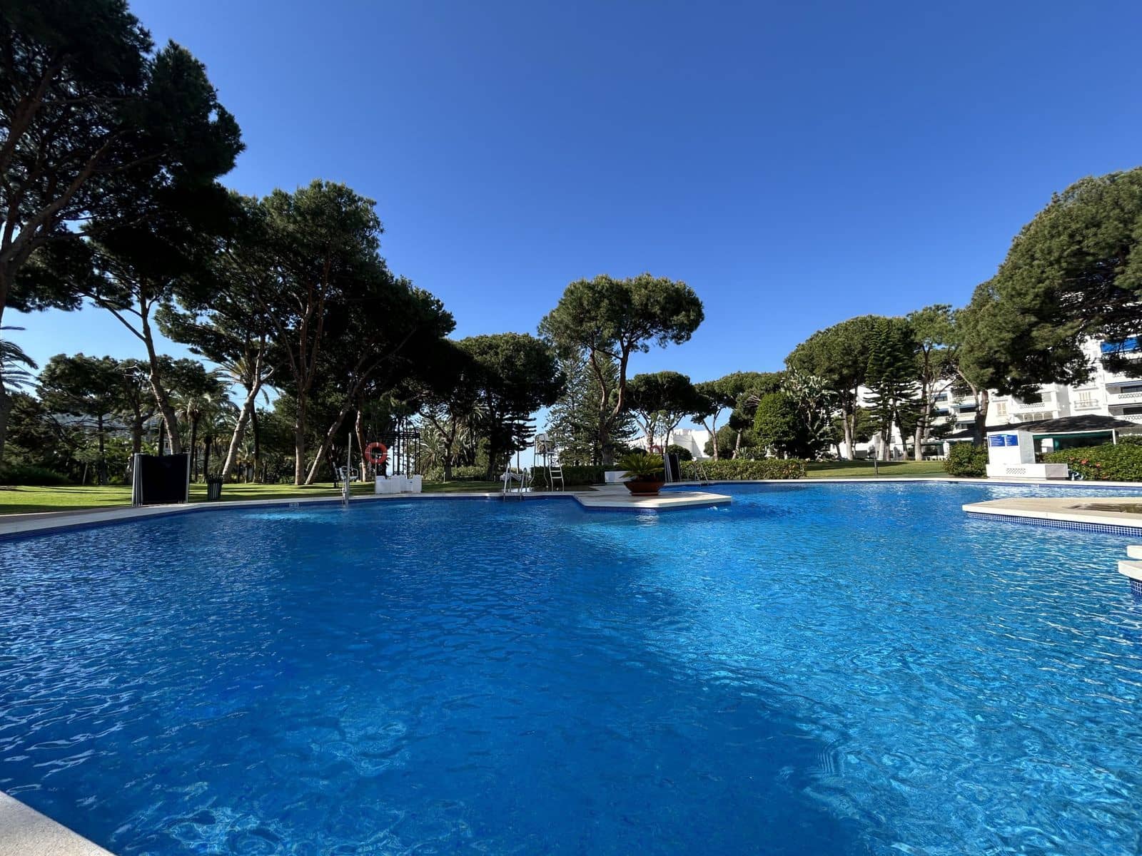 2 quarto Apartamento para venda em Puerto Banus - 725 000 € (Ref: 9952197)