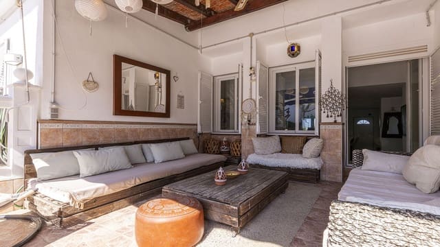 4 quarto Moradia para venda em La Duquesa / Puerto de la Duquesa, Manilva - 650 000 € (Ref: 9952198)