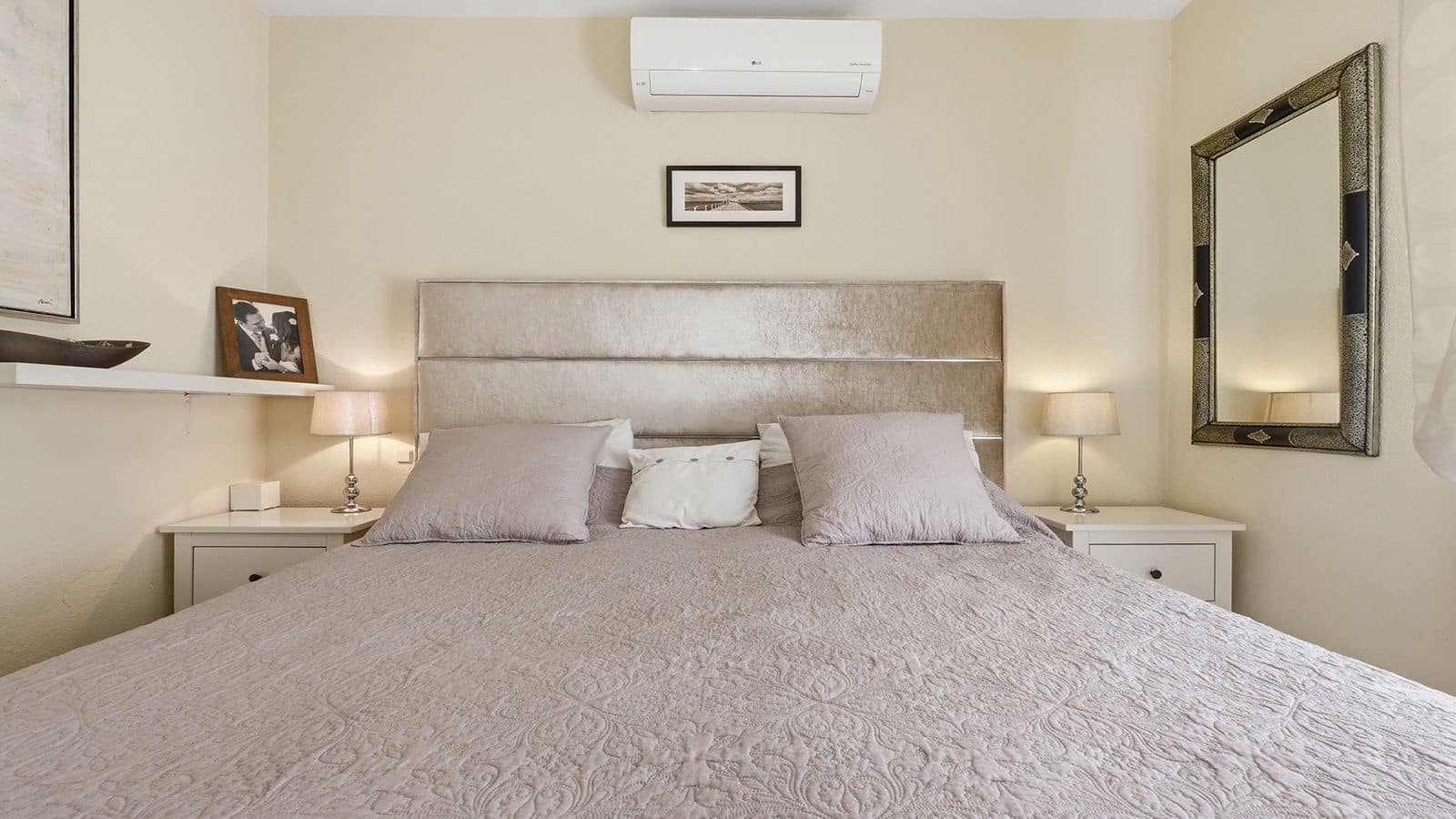 4 quarto Moradia para venda em La Duquesa / Puerto de la Duquesa - 650 000 € (Ref: 9952198)