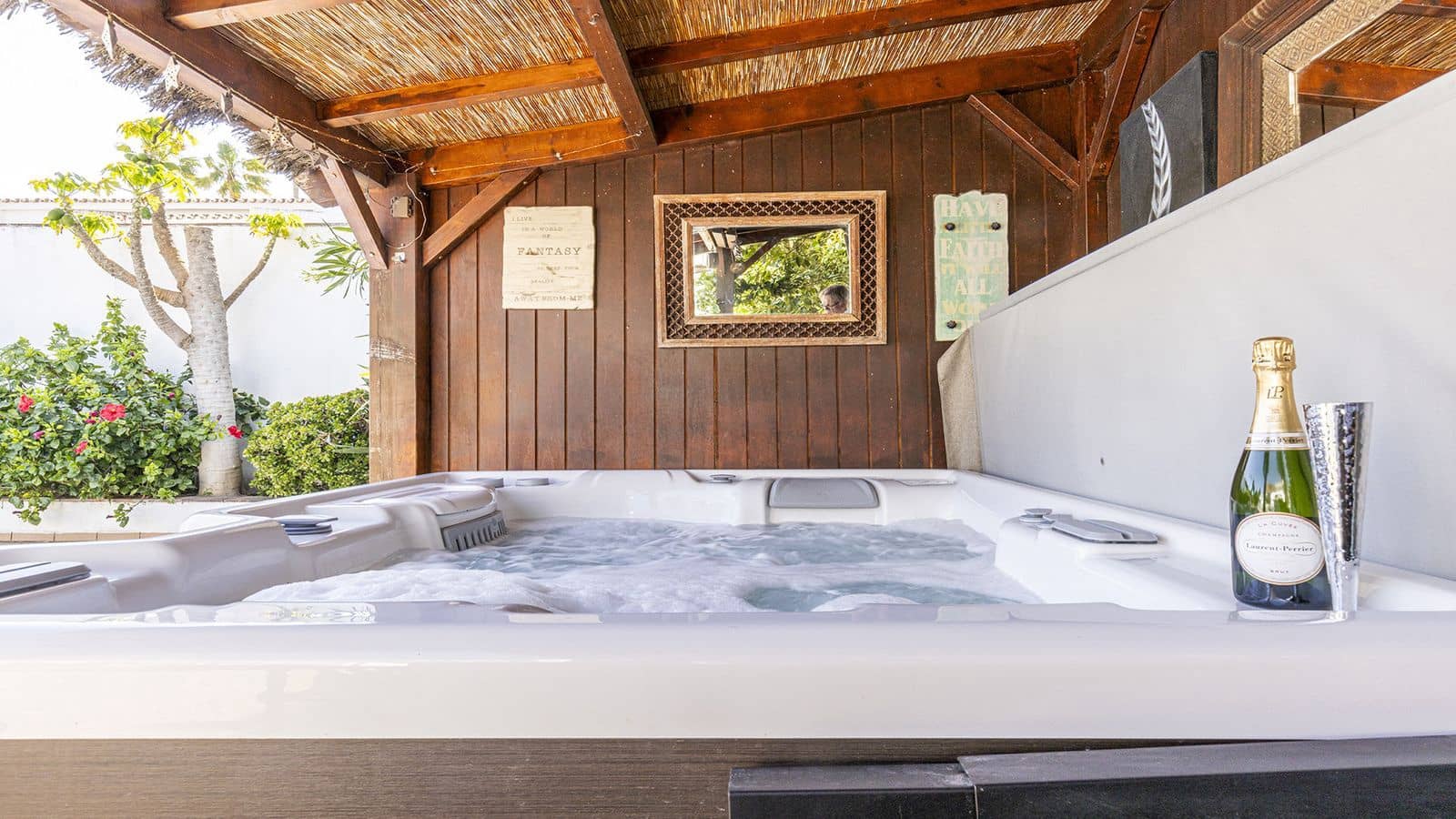 4 quarto Moradia para venda em La Duquesa / Puerto de la Duquesa - 650 000 € (Ref: 9952198)