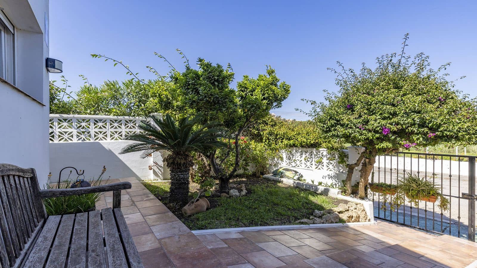 4 quarto Moradia para venda em La Duquesa / Puerto de la Duquesa - 650 000 € (Ref: 9952198)