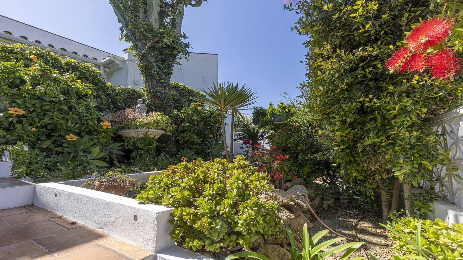 4 quarto Moradia para venda em La Duquesa / Puerto de la Duquesa - 650 000 € (Ref: 9952198)